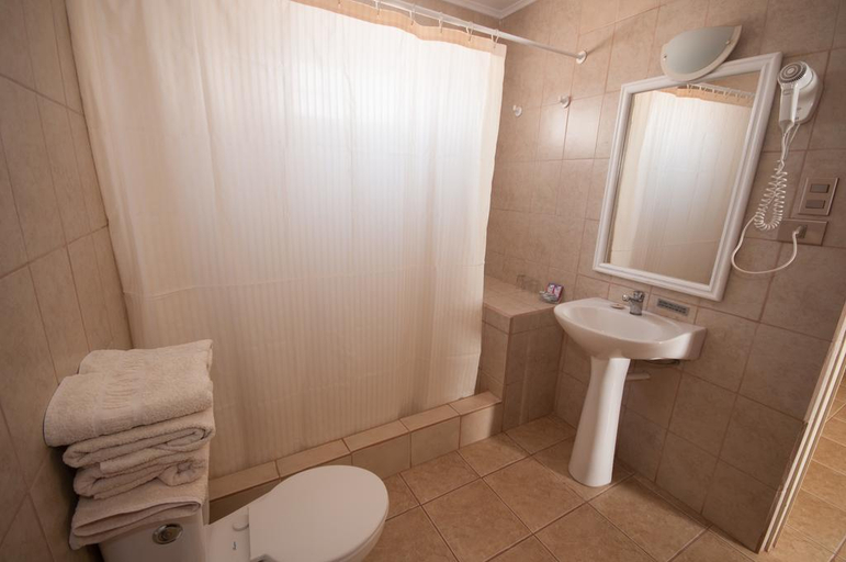 Bathroom 4, Casa de Don Tomas, El Loa