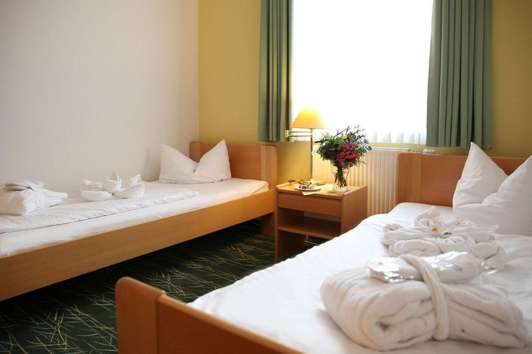 Bedroom 4, Kaiserhof Feldberg by Belvilla Resorts, Mecklenburgische Seenplatte
