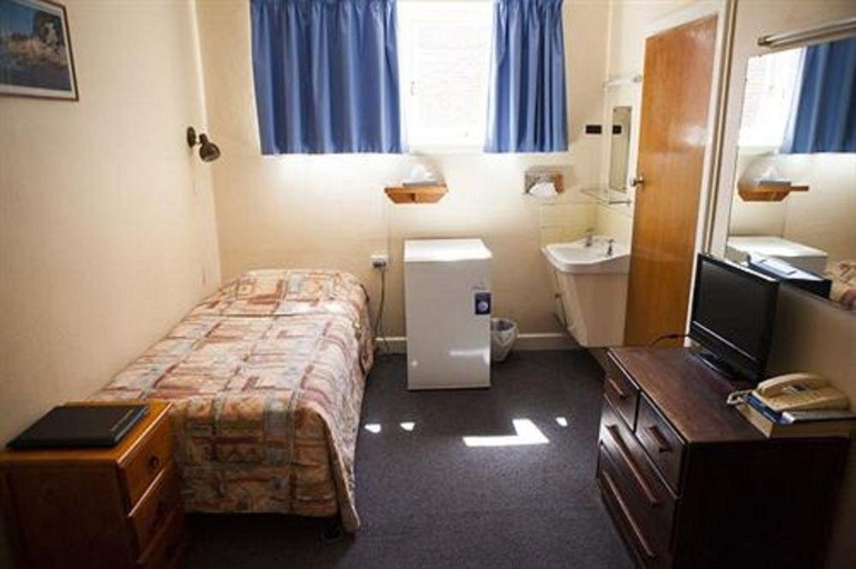 Bedroom 1, The Waratah Hotel, Hobart