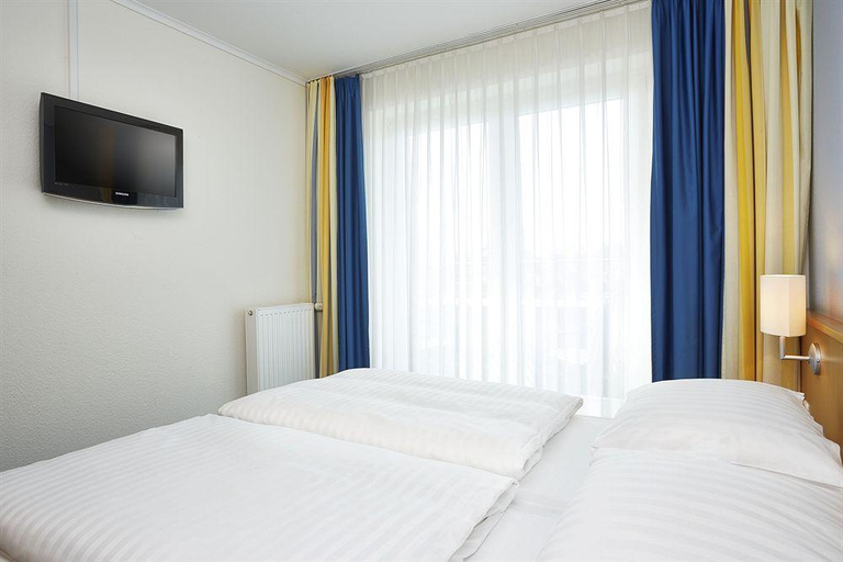 Bedroom 3, Hotel Stadthafen Stade, Stade