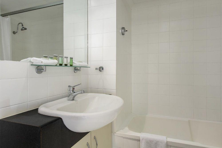 Bathroom 4, Central Brunswick, Fortitude Valley