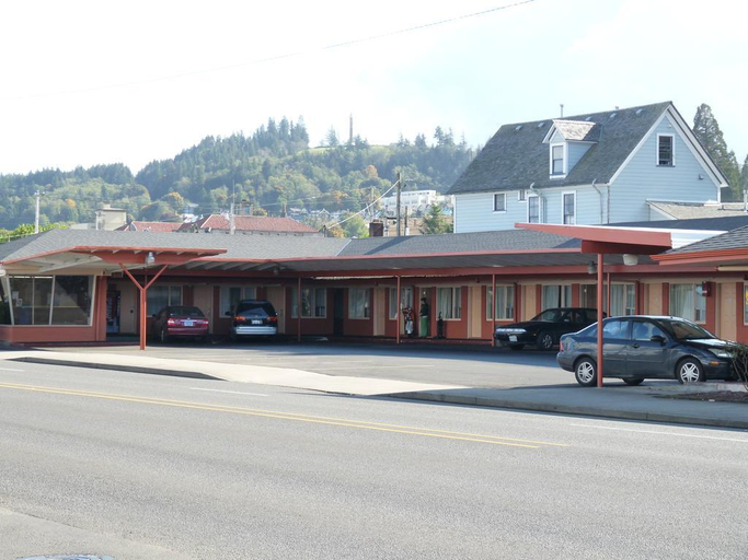 Public Area 1, Columbia Inn, Clatsop
