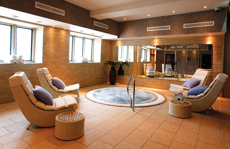 Public Area 4, Ellenborough Park, Gloucestershire