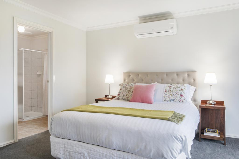 Bedroom 5, Shambhala Guesthouse, Bridgetown-Greenbushes