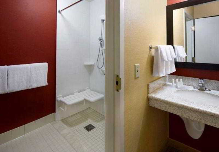 Bathroom 4, Courtyard Columbus Airport, Franklin