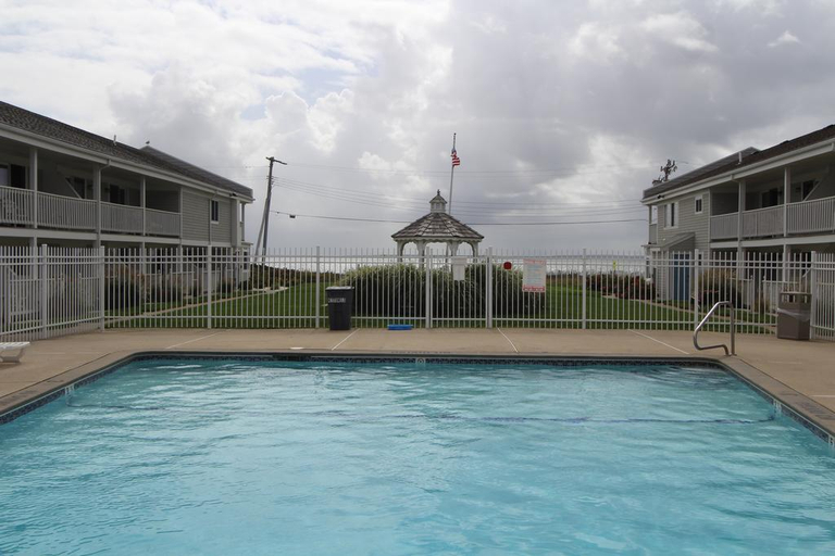 Sport & Beauty 5, InnSeason Resorts Surfside, Barnstable