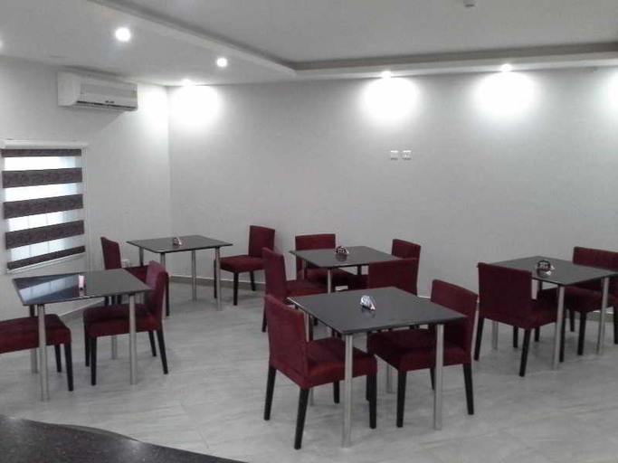 Others 5, Tropical Enclave Hotel, Accra