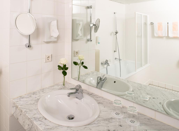 Bathroom 4, Noy, Mülheim an der Ruhr