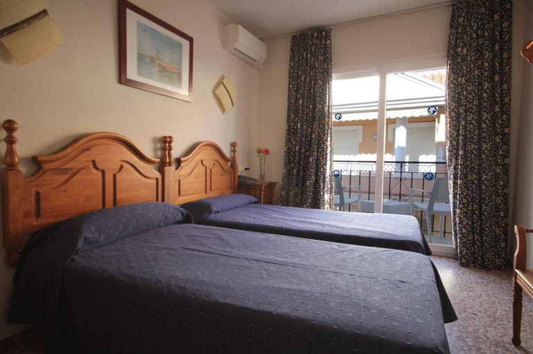 Bedroom 3, Mediterraneo Carihuela, Málaga