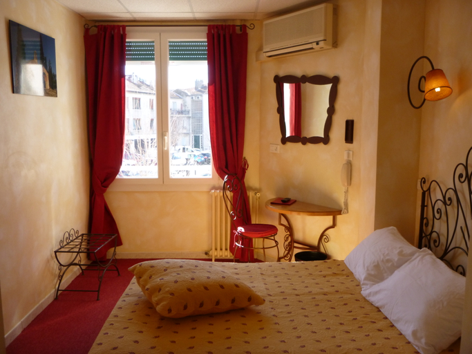 Bedroom 3, Le Régence, Bouches-du-Rhône