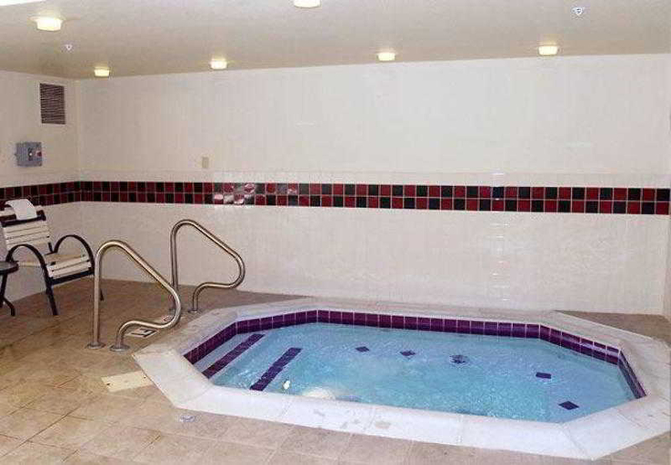 Bathroom 4, Fairfield Inn &Suites Wheeling-St. Clairsville, OH, Belmont