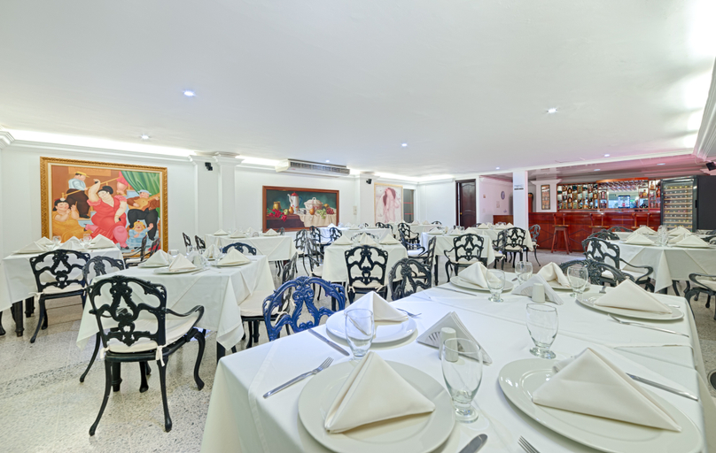 Food & Drinks 5, Granada Real, Santiago de Cali
