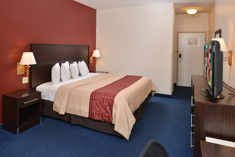 Bedroom 4, Red Roof Inn Clyde, Sandusky