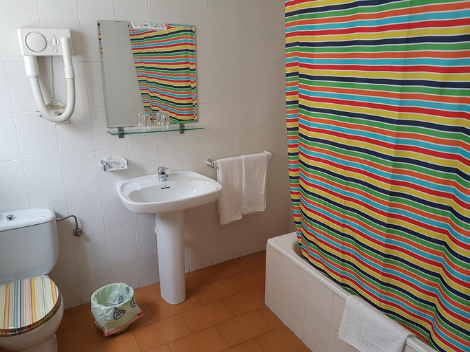 Bathroom 4, Hotel Dila, Málaga