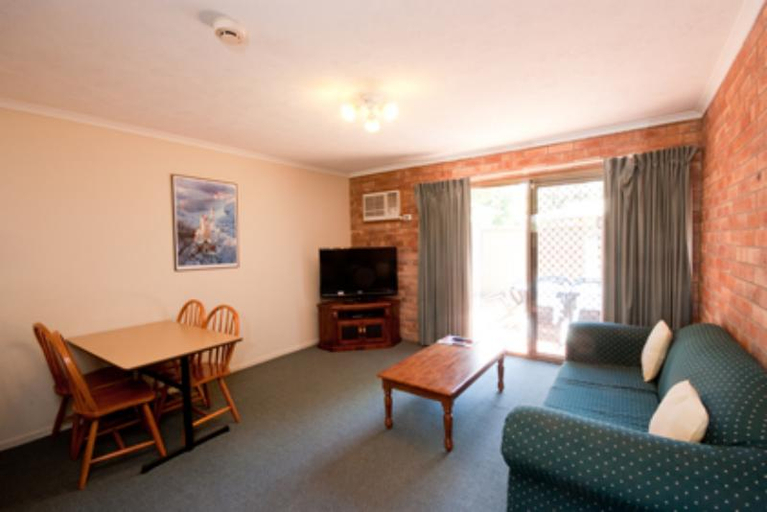 Public Area 3, Allan Cunningham Motel, Toowoomba - South-East