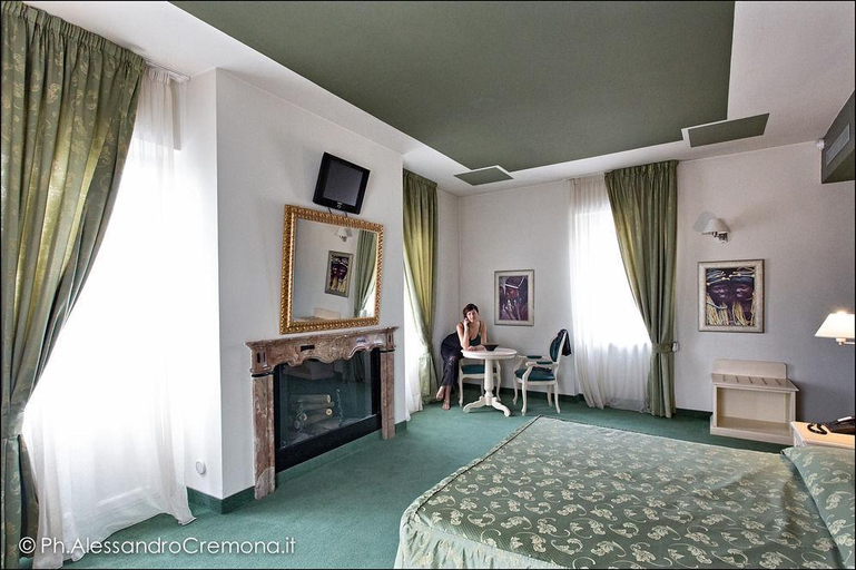 Bedroom, Capovilla, Brescia