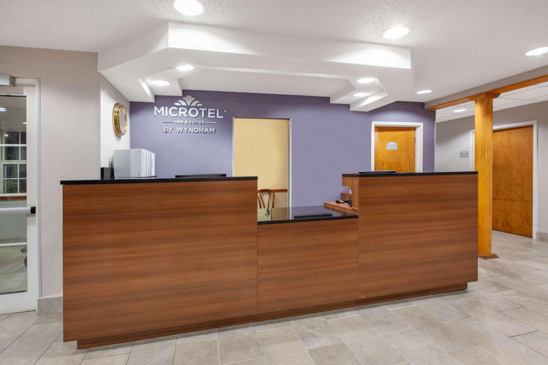 Public Area 3, Microtel Inn & Suites by Wyndham Pittsburgh Airport, Allegheny