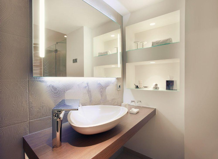Bathroom 4, Petit Hotel Confidentiel, Savoie