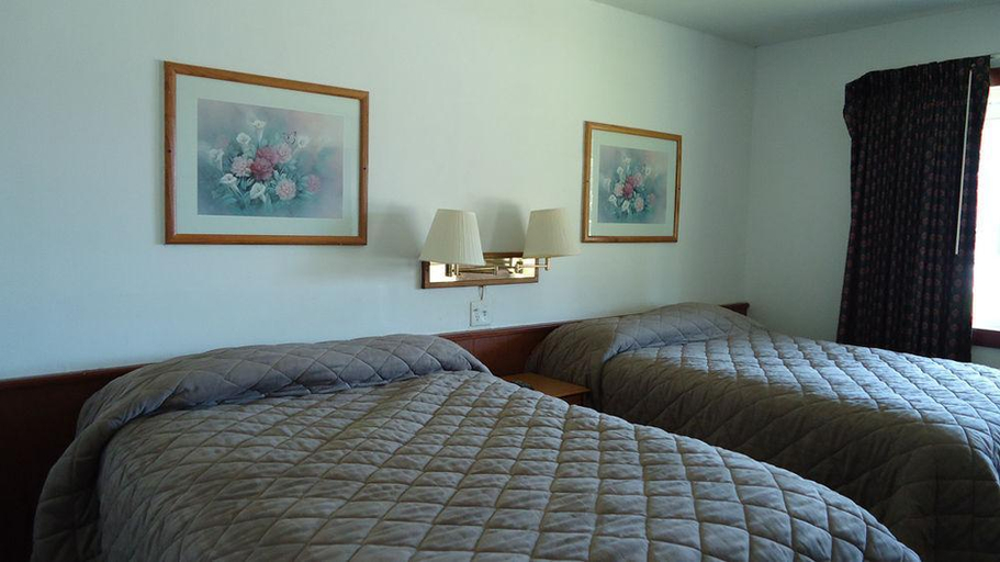 Bedroom 2, Spinning Wheel Motel, Sauk