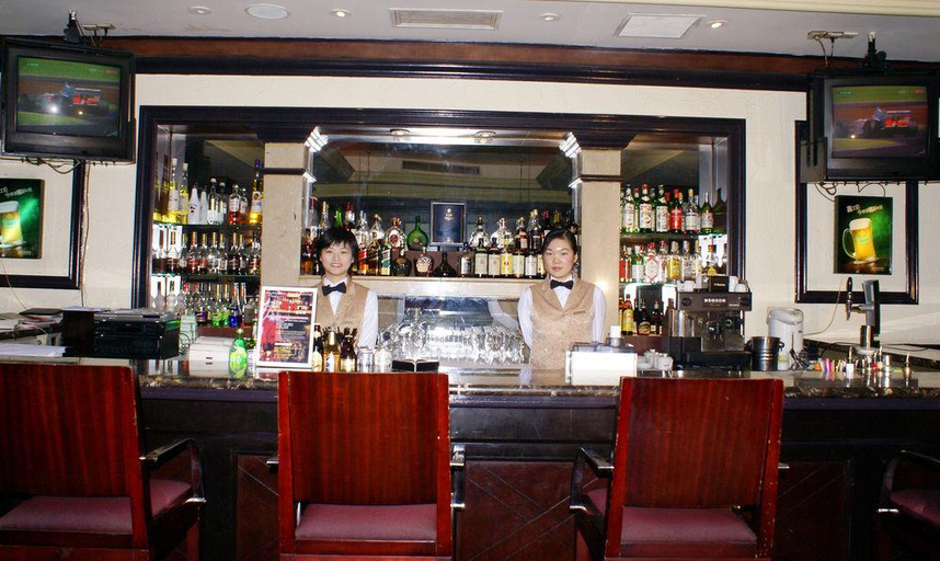 Food & Drinks
