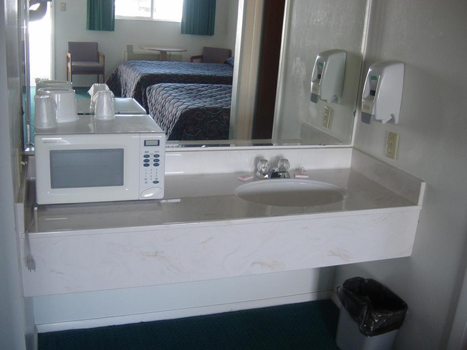 Bathroom 4, Canyonlands Motor Inn Monticello, San Juan
