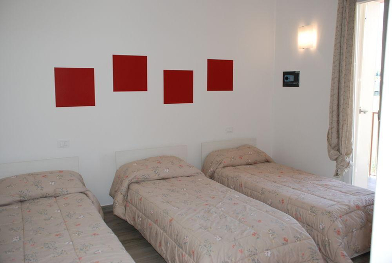 Bedroom 4, Appartamenti Esmera, Brescia