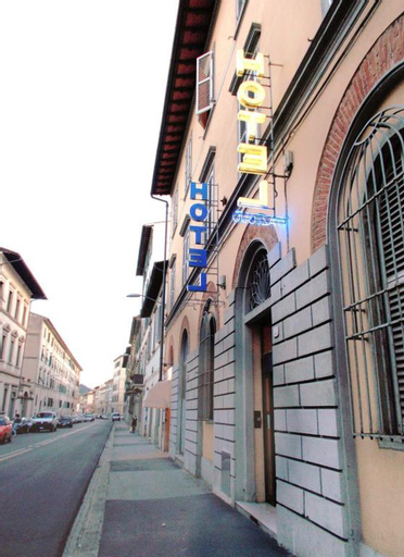 Hotel D'Azeglio, Florence