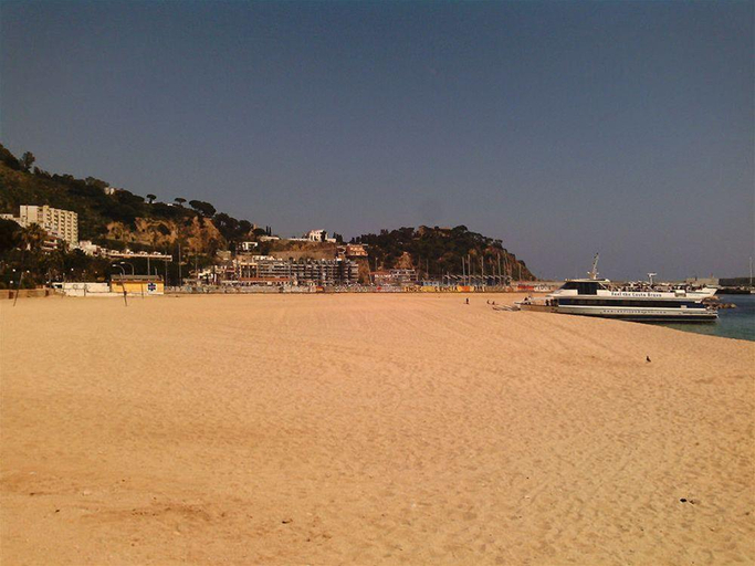 Exterior & Views 4, Hostal Regina, Girona
