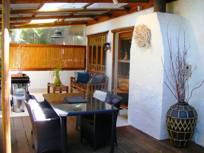 Public Area 2, The Garden Burees, Byron