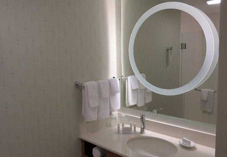 Bathroom 4, SpringHill Suites by Marriott Lake Charles, Calcasieu