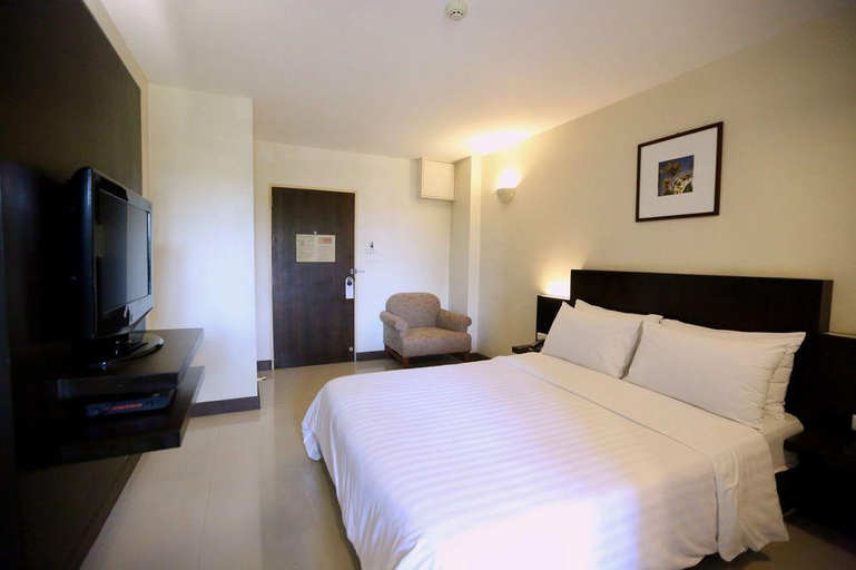 Bedroom 2, Synsiri Resort, Khan Na Yao