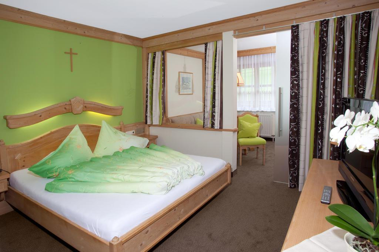 Bedroom 5, Familienhotel Lengauer Hof, Zell am See