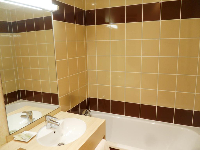 Bathroom 5, Logis Hotel L'acadie saint victor, Charente-Maritime
