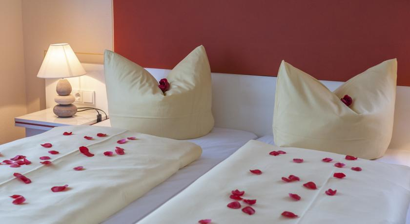 Bedroom 3, Hotel Sonnengarten, Unterallgäu