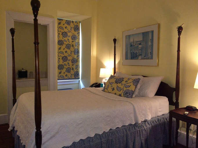 Exterior & Views 1, Barksdale House Inn, Charleston