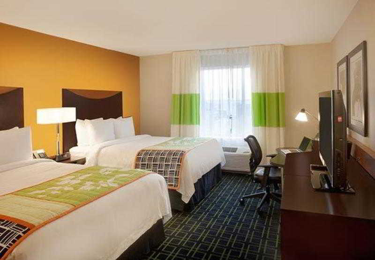 Bedroom 4, Fairfield Inn & Suites by Marriott Toronto Mississauga, Peel