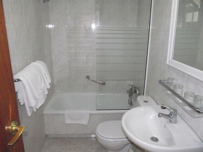 Bathroom, Hostal Italia, Málaga