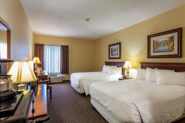 Branson Towers Hotel, Taney