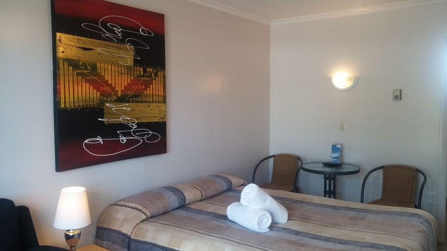 Others 5, Raymar Motor Inn, Marlborough