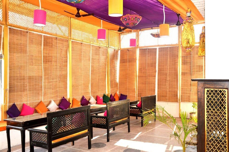Public Area 3, La Casa, Hardwar