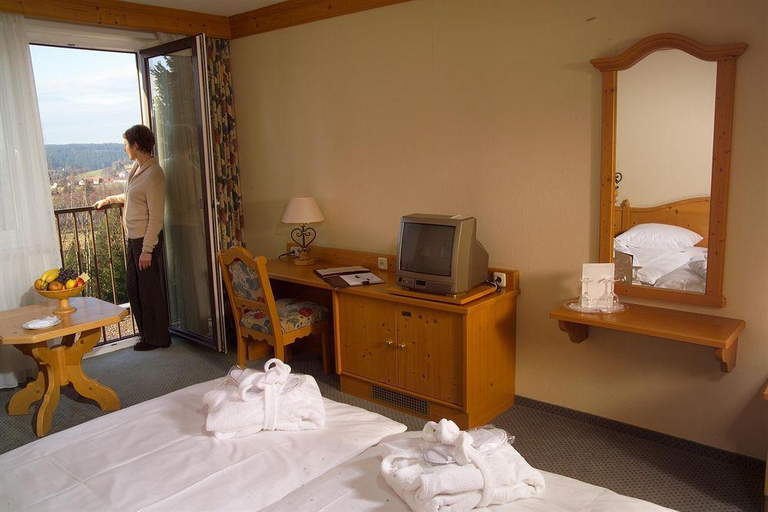 Bedroom, Hotel Kaiseralm, Bayreuth