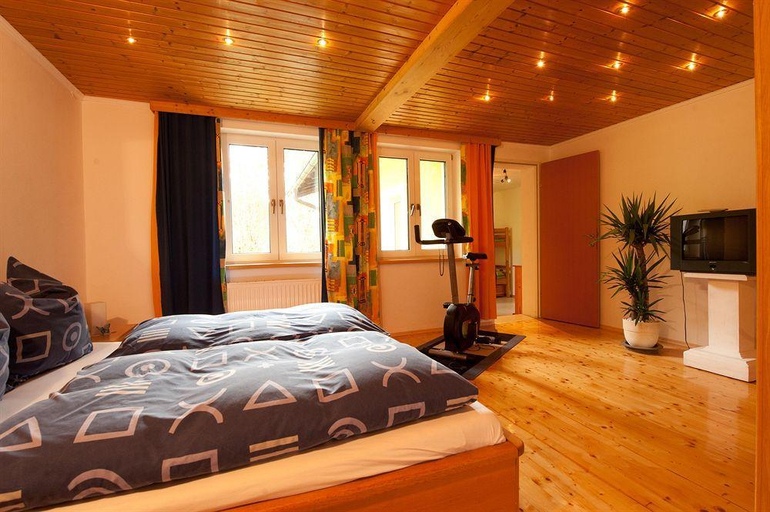 Bedroom 3, Apartmenthaus Vergissmeinnicht, Hallein