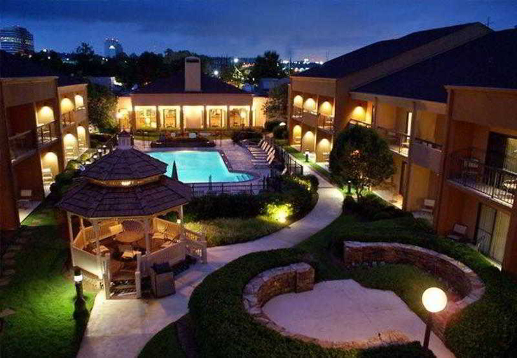 Sport & Beauty 2, Courtyard Atlanta Alpharetta, Fulton