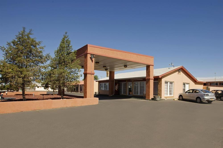 Exterior & Views 2, Rodeo Lodge, Fresno