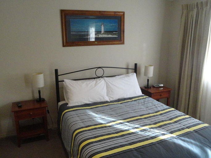 Bedroom 2, Victoria Lodge Motor Inn And Apartments, Glenelg - Portland