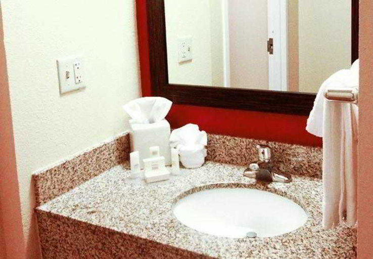 Bathroom 5, Courtyard Jackson Ridgeland, Hinds