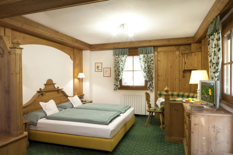 Bedroom 4, Chalet Barbara, Belluno