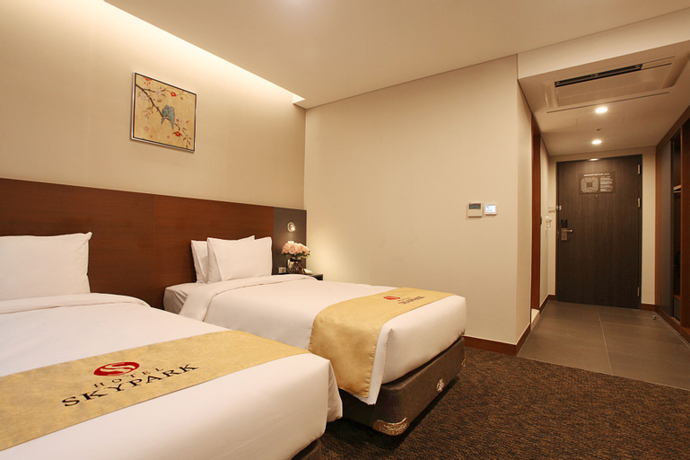 Bedroom 23