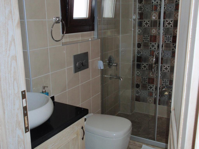 Bathroom 4, Kas Yoga House, Kaş