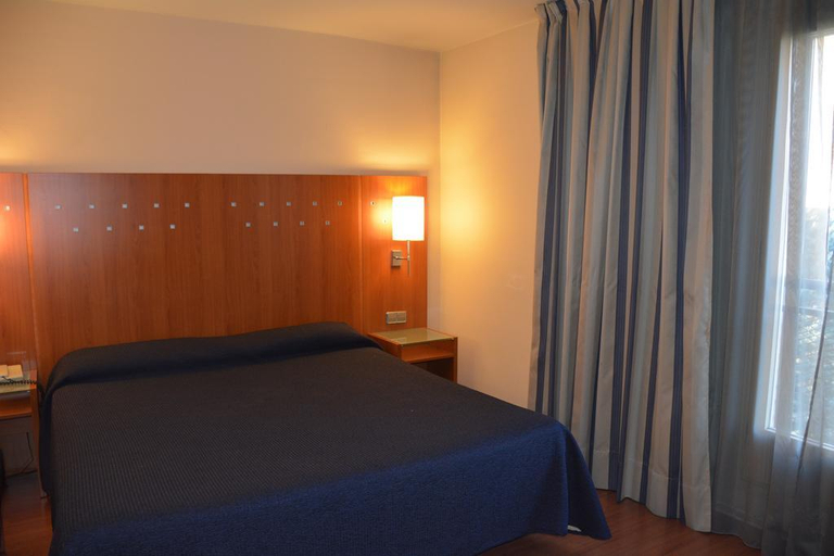 Bedroom 4, J. Balmes, Barcelona